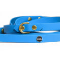 Załaduj obraz do przeglądarki galerii, Smycz przepinana multifunkcyjna z Biothane dla psa, niebieski / I'm buldog... BURA