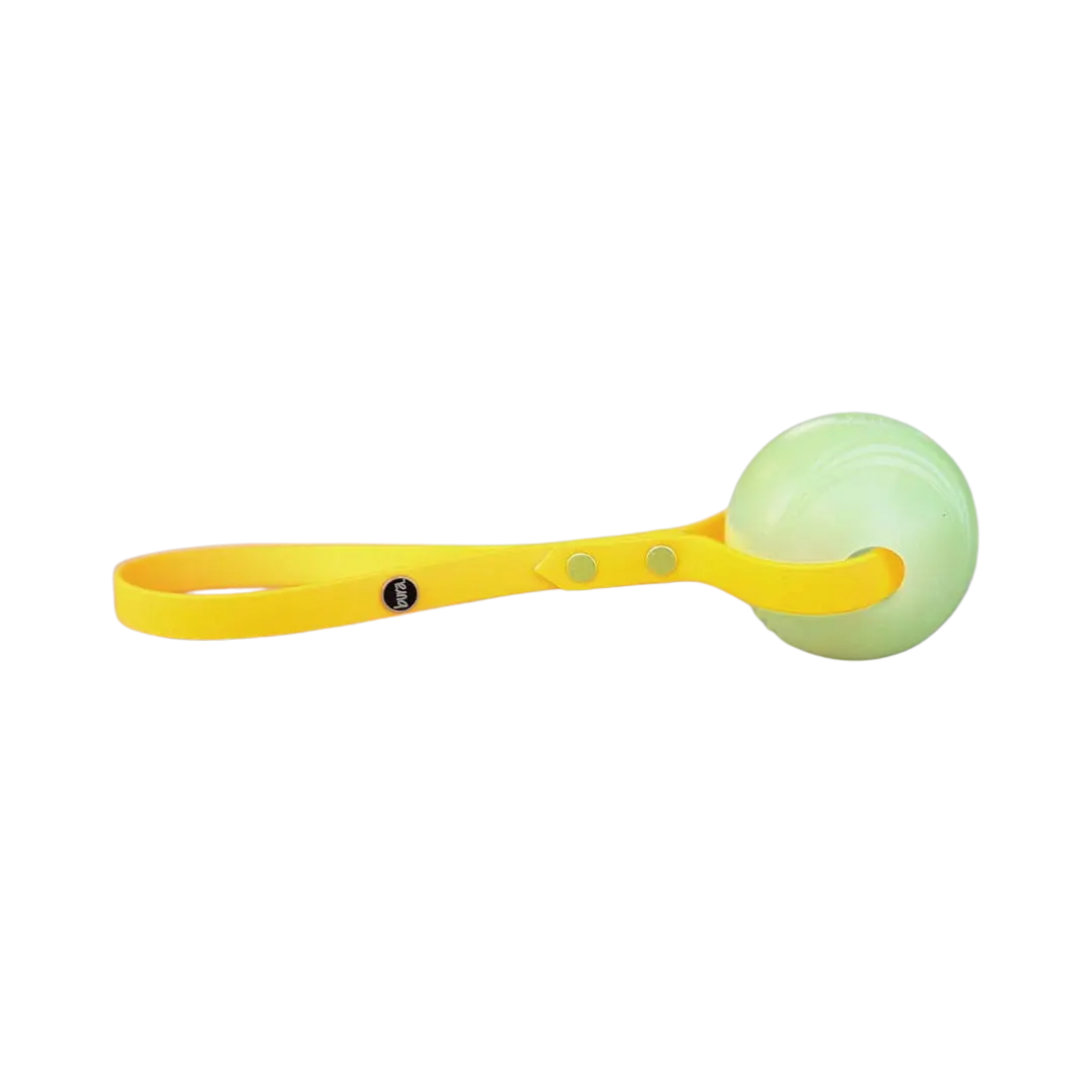 Piłka świecąca w ciemności do aportu L - 7,5 cm, MAX GLOW Chuckit! BURA