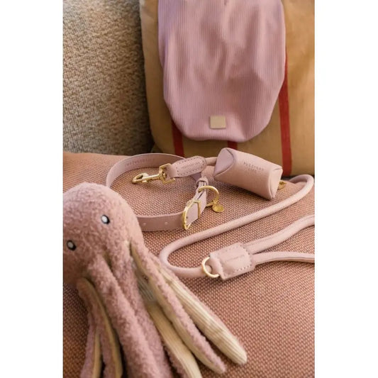 FuzzYard Life Atelier – Dozownik na worki na odchody Pudrowy Róż FuzzYard Life