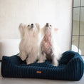 Załaduj obraz do przeglądarki galerii, Legowisko premium dla psa i kota ortopedyczne granatowe - PALERMO NAVY BLUE DENZOO