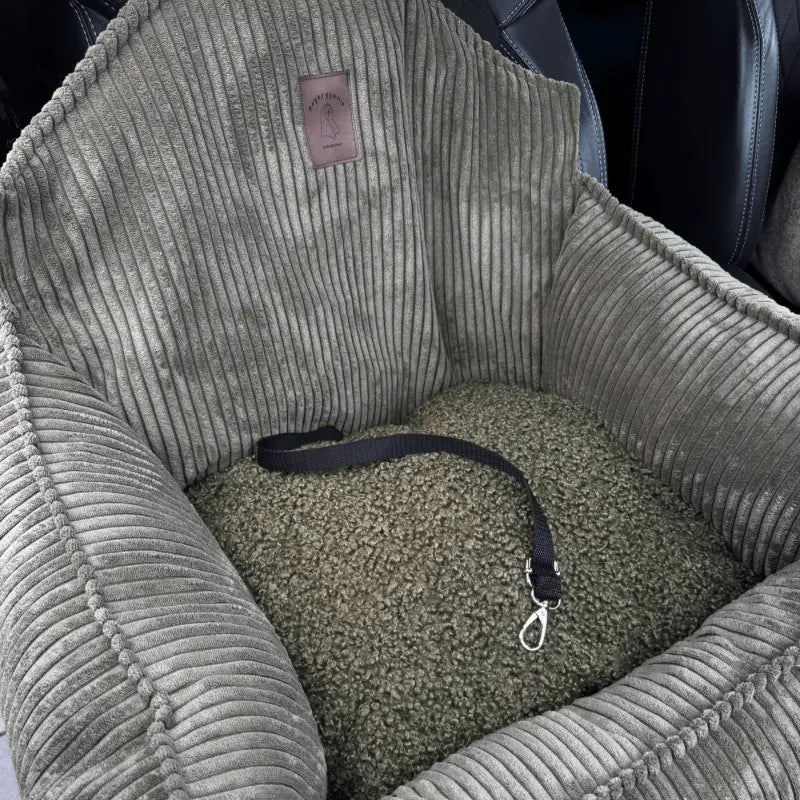 Fotelik do auta dla psa Loki psykryj mnie