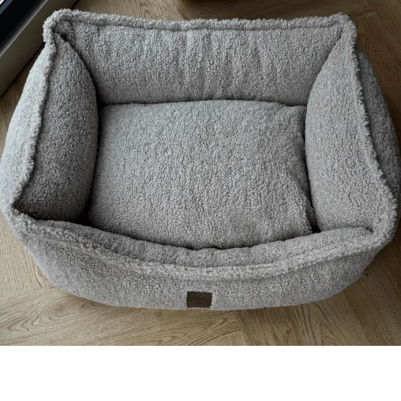 Legowisko Benia psykryj mnie