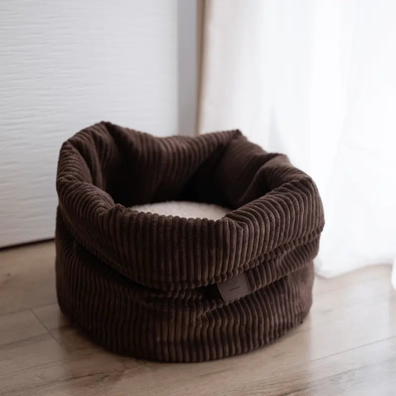 Legowisko w formie kokonu Mori psykryj mnie