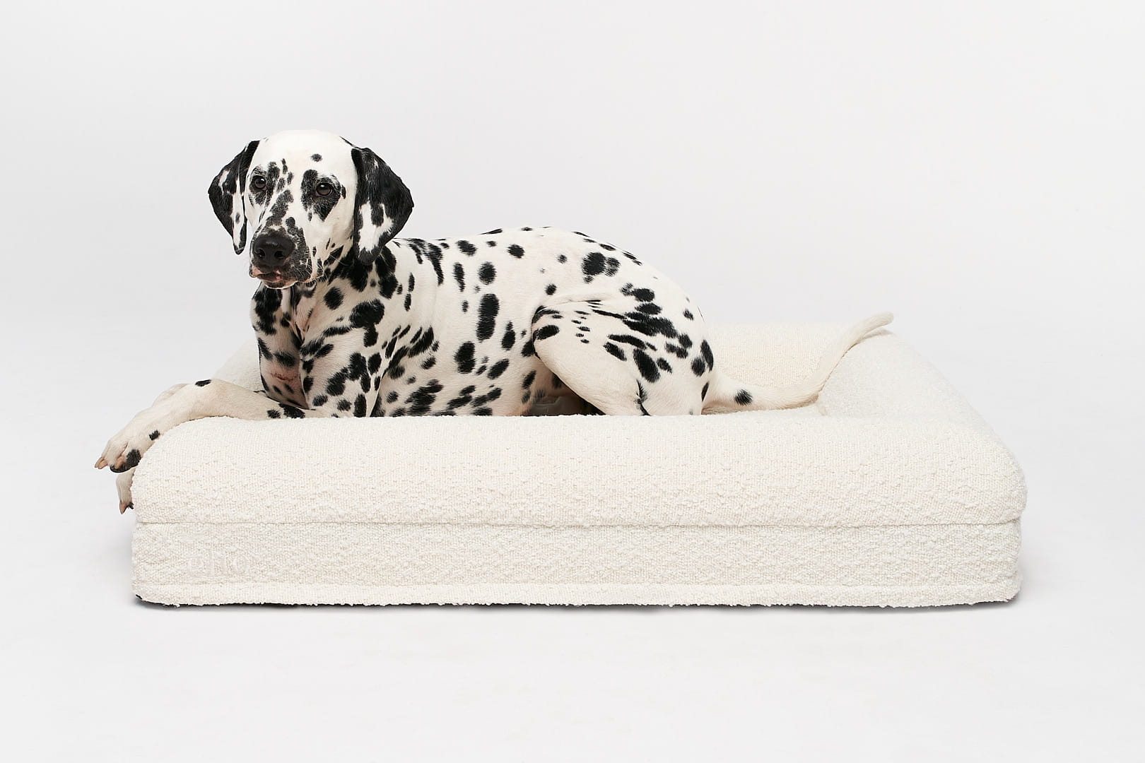 Premium boucle orthopedic bed MEDIUM