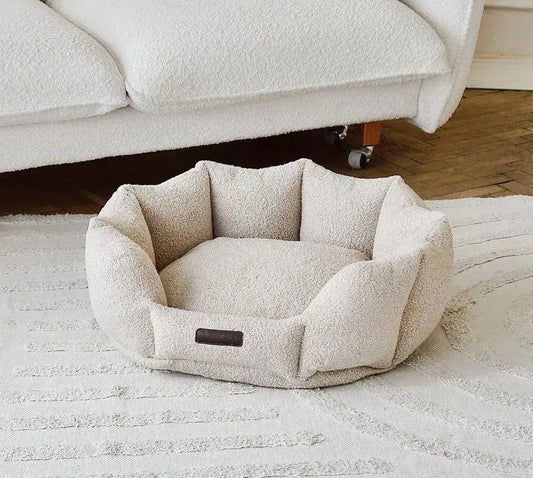 Legowisko „Shell Teddy” dla psa i kota w kolorze taupe